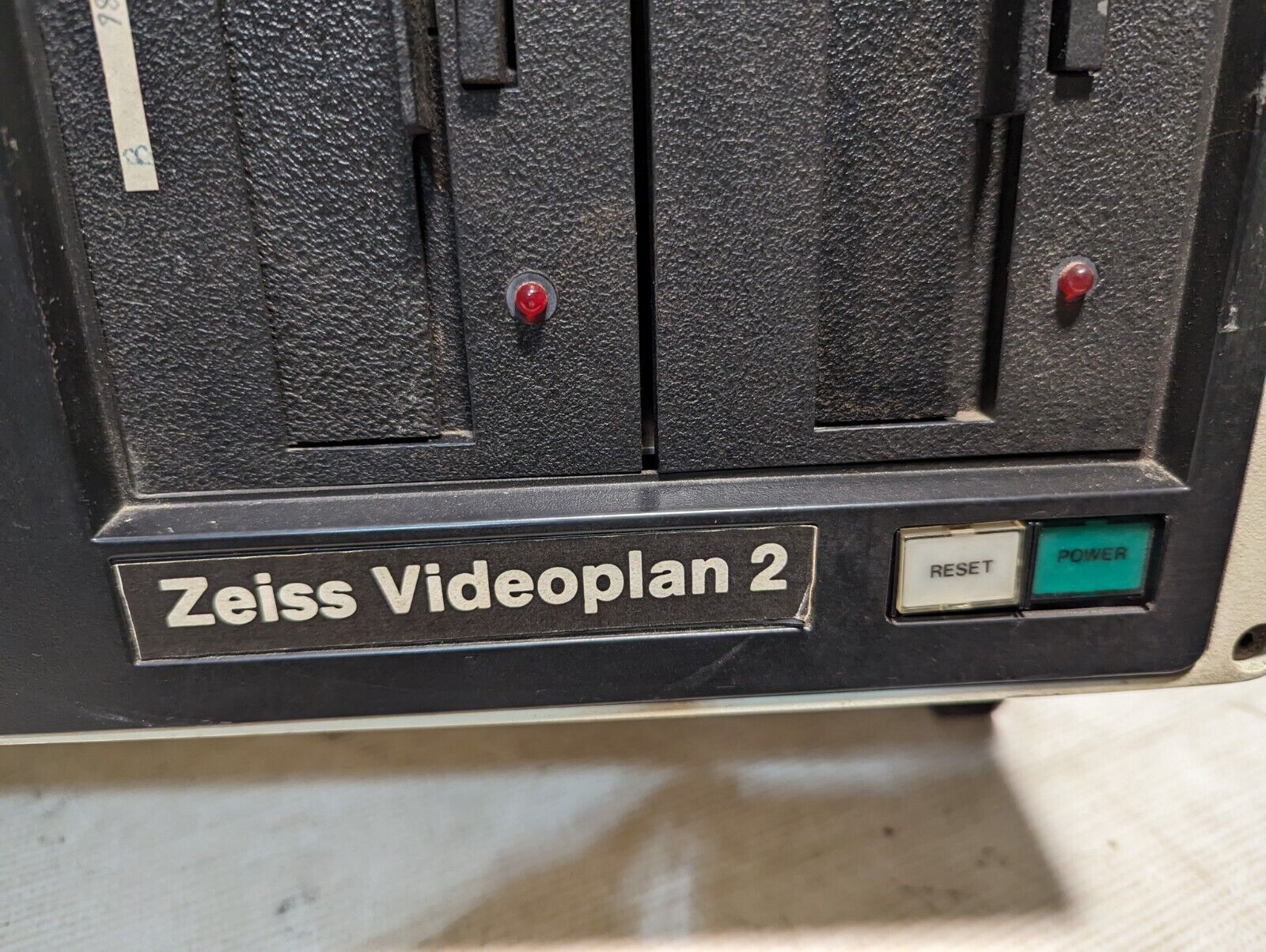 Zeiss Videoplan 2, powers on, but only the fans seem to work