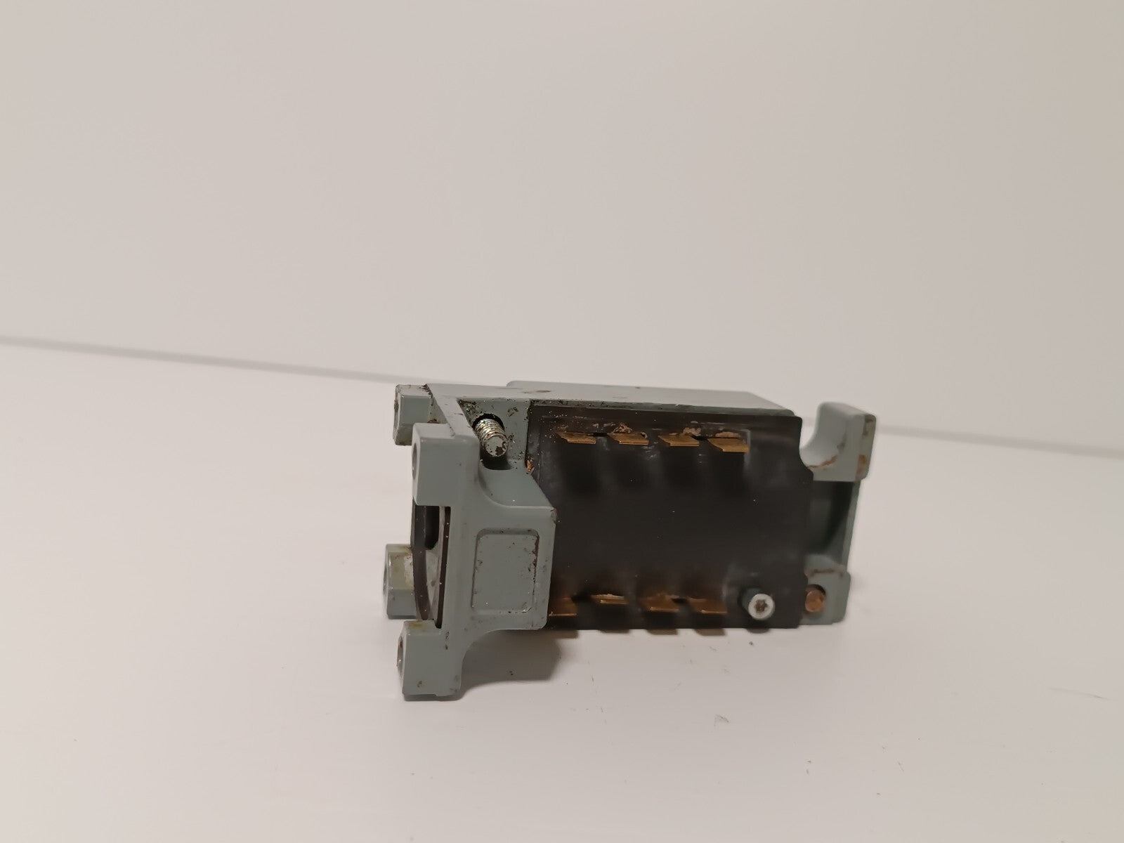 Square D 9007CO68 Limit Switch Plug In Unit 10A 600V DPDT 2NO 2NC