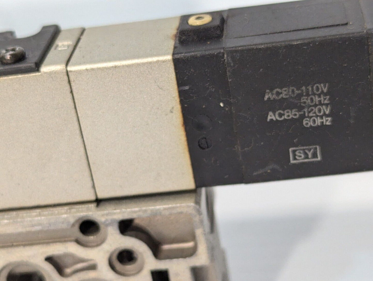 SMC NVSP4316-0009D Air Valve with Manifold, 110v @ 50Hz / 120v @ 60Hz -Free Ship