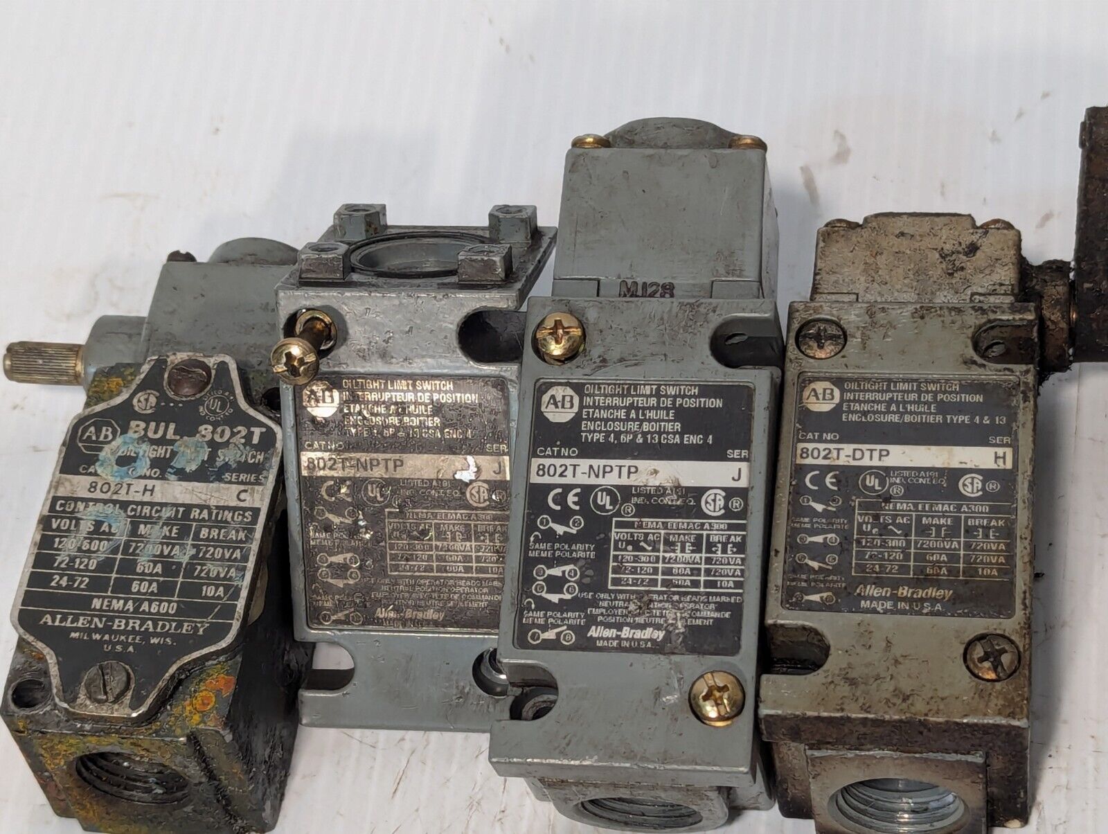 Lot of 41 ALLEN-BRADLEY limit switch parts: 802T-DTP,802T-NPTP,8021-A4,802T-AP,+