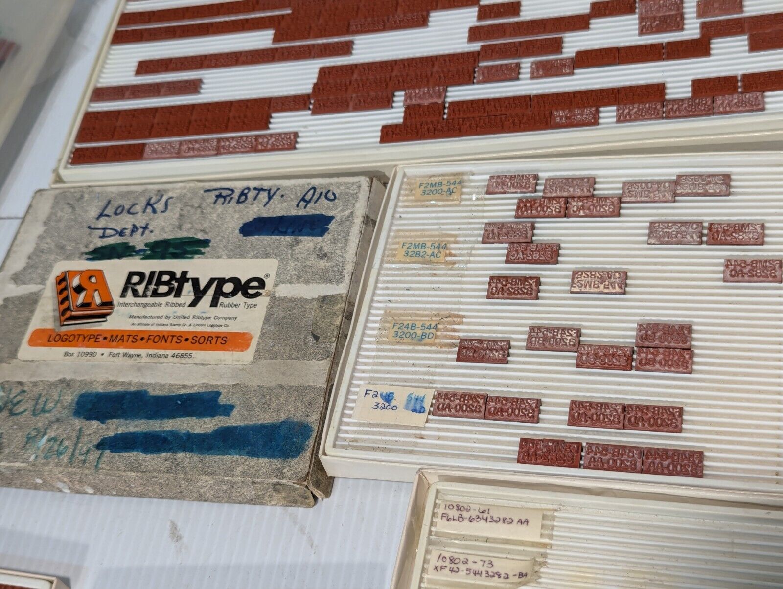 Large lot of assorted rubber letters and numbers: Dennison, RIBtype - Free Ship