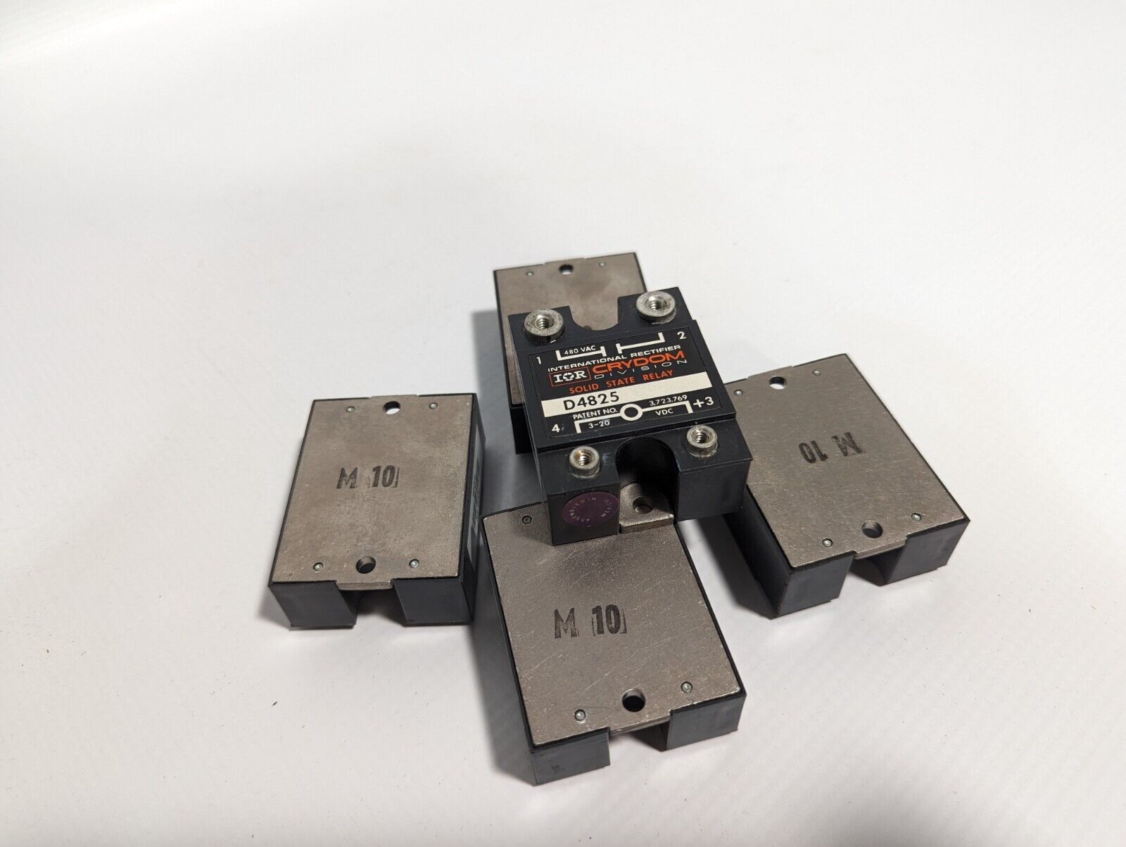 IR Crydom D4825 Solid State Relay, 480VAC
