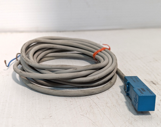 Yamatake Azbil FL2S-4J6SD-L3 Proximity Switch, 0636Uf -Free Shipping