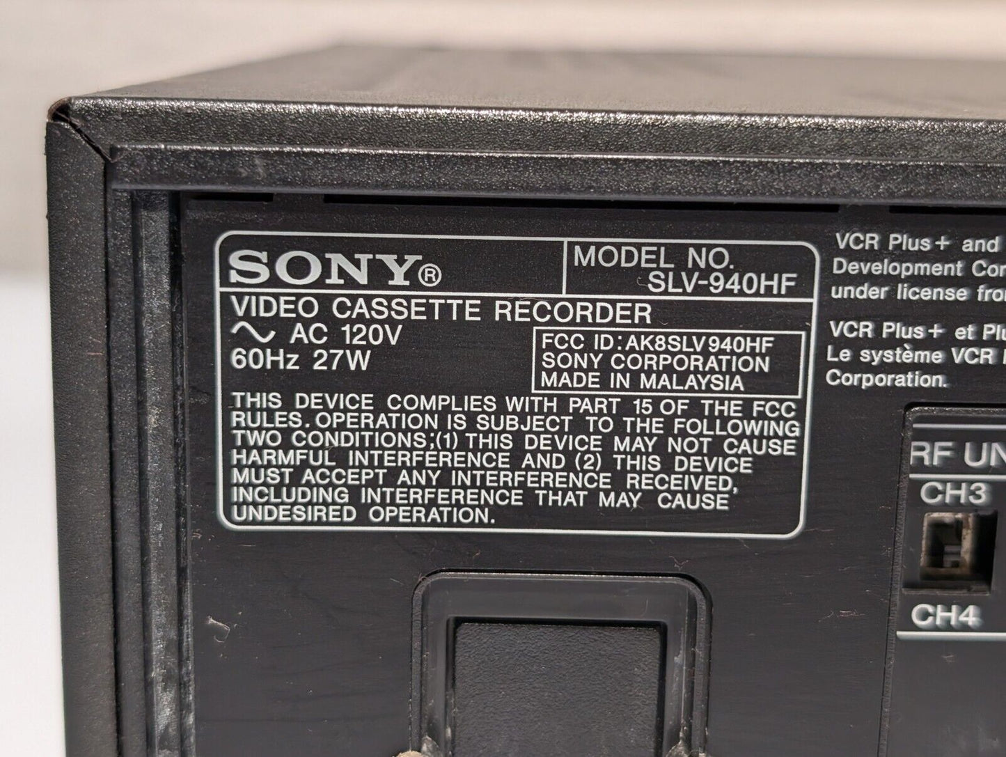 Sony SLV-940HF VCR-Plus Hi-Fi Stereo VHS VCR, Flying Erase Head, No power cord