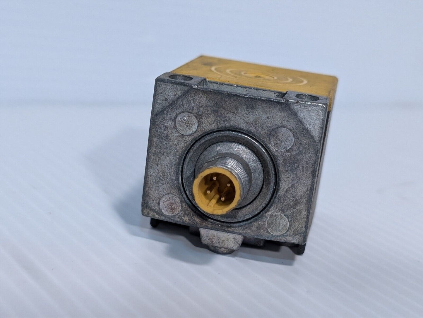 Turck Ni20-CK40-VP4X2-H1141 W/BS2.1 Inductive Sensor DC 4-Wire 40mm Rectangular