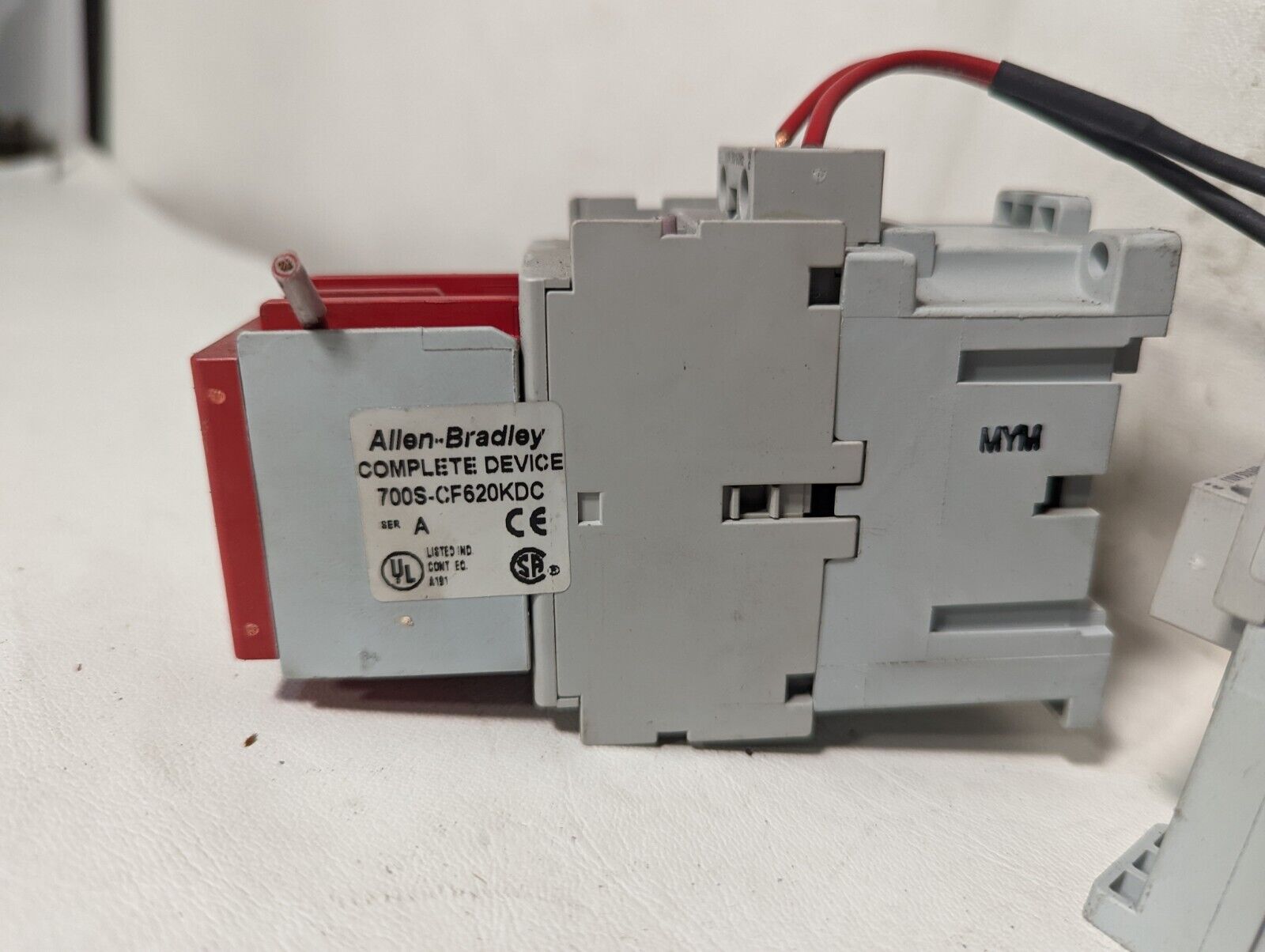 Allen-Bradley 700S-CF620KDC relay, with 700-CF310* and 100S-F