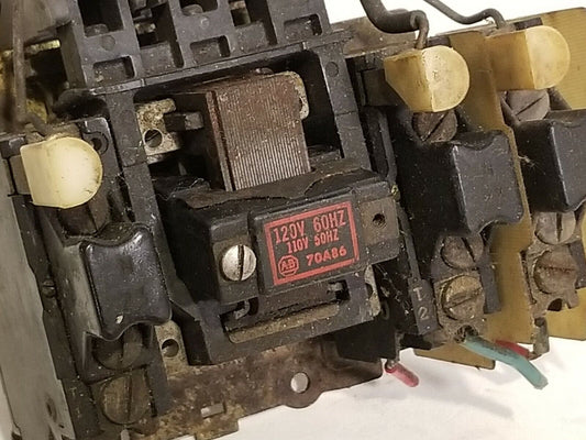 Allen Bradley 709-AOD103 K Motor Starter with Coil 70A86 110/120V