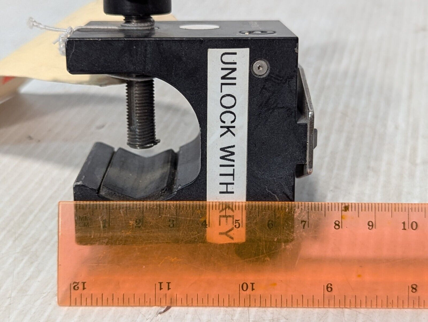 Smiths CADD-PRIZM Lockable Polemount Bracket Ref 21-6120-51 - Free Shipping