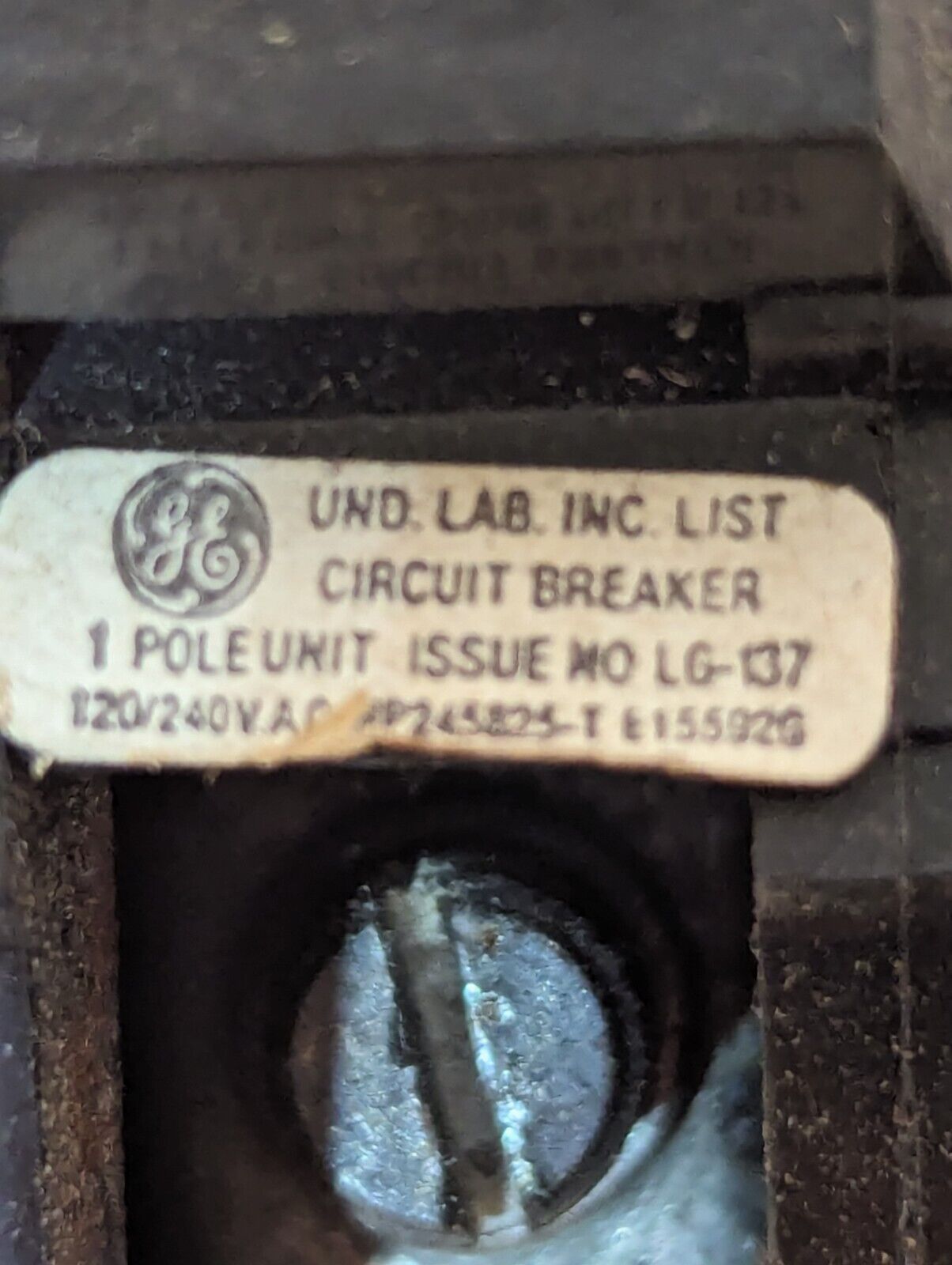Lot of 5 GE THQC1120 Circuit Breaker, 20A, 120/240VAC, 1-Pole - Free Shipping