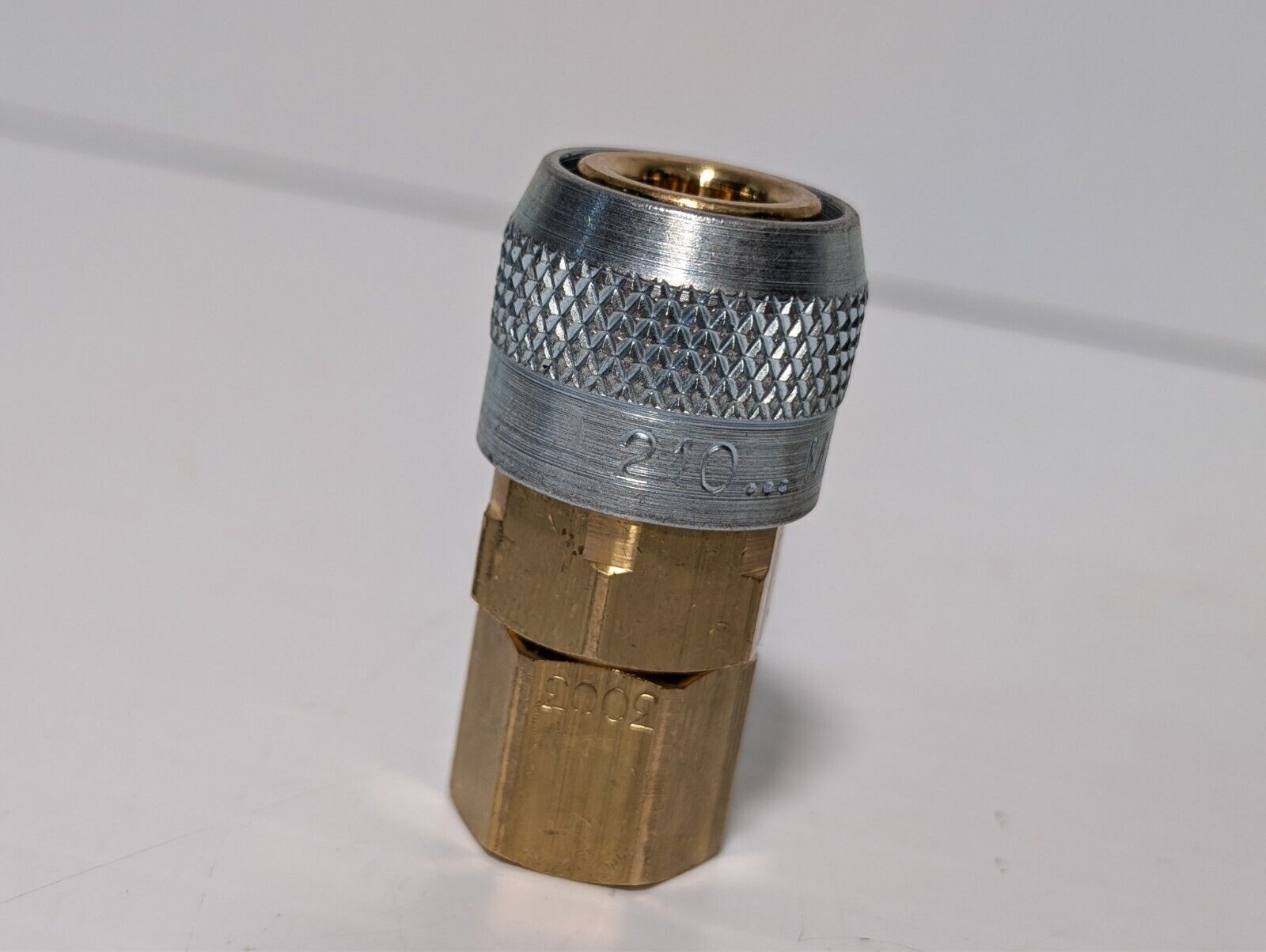 (24) ARO 210-3003 Air Hose Fittings 1/4" NPT Automatic Coupler Quick Connect
