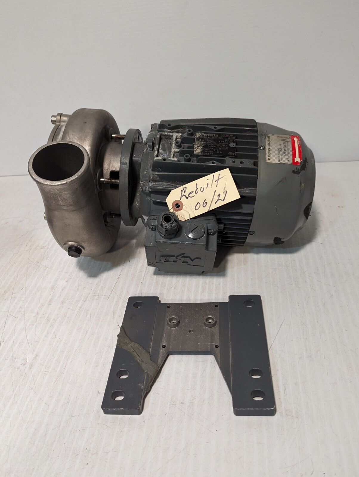 Perfecta N90 3-Phase Motor, 2840 RPM, 2.95HP, 400/230V + Turbocharger-Free Ship