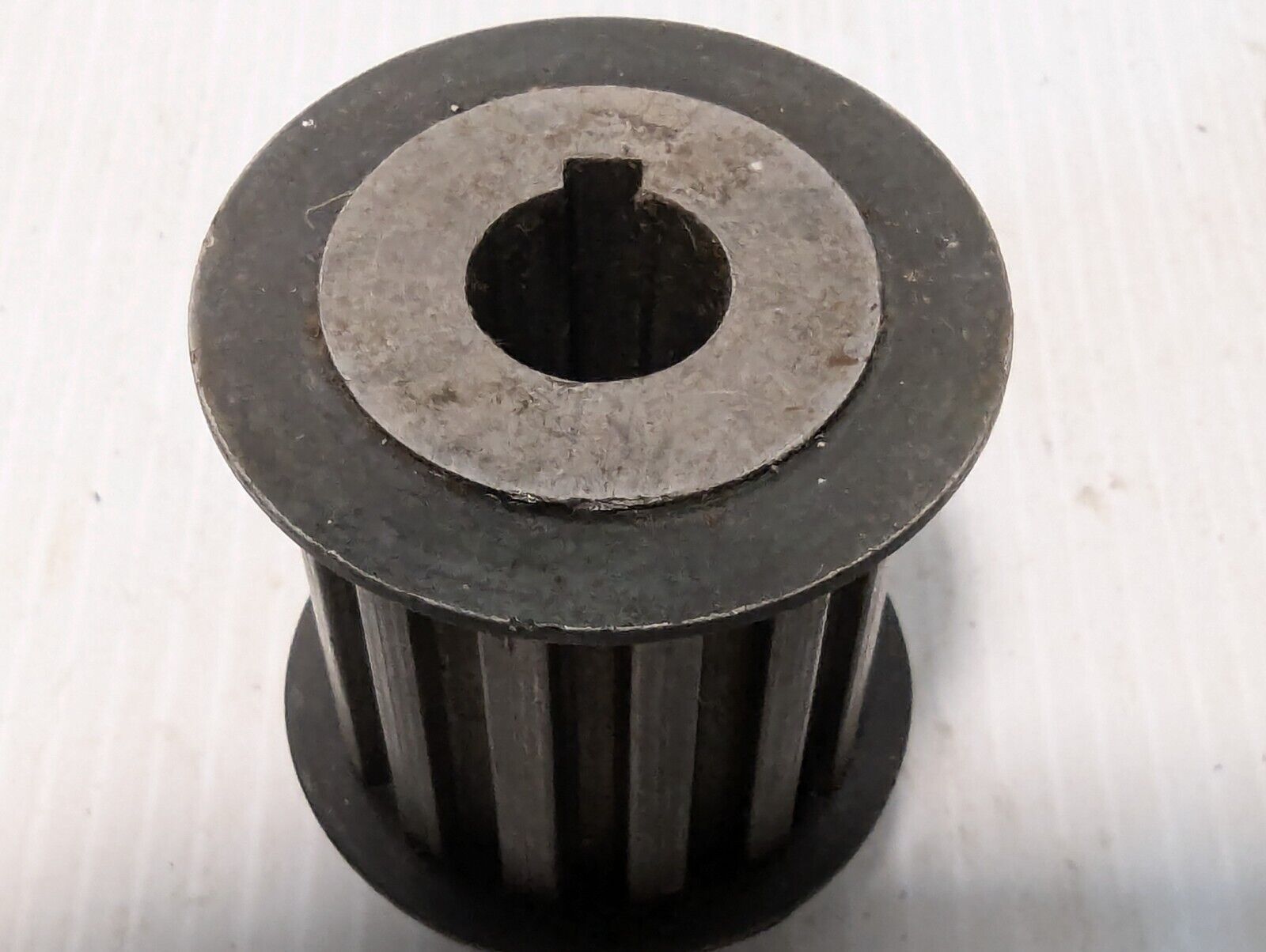 Unbranded 14-Tooth Timing Pulley 5/8" Keyed Bore 1.5" belt - Free Shipping