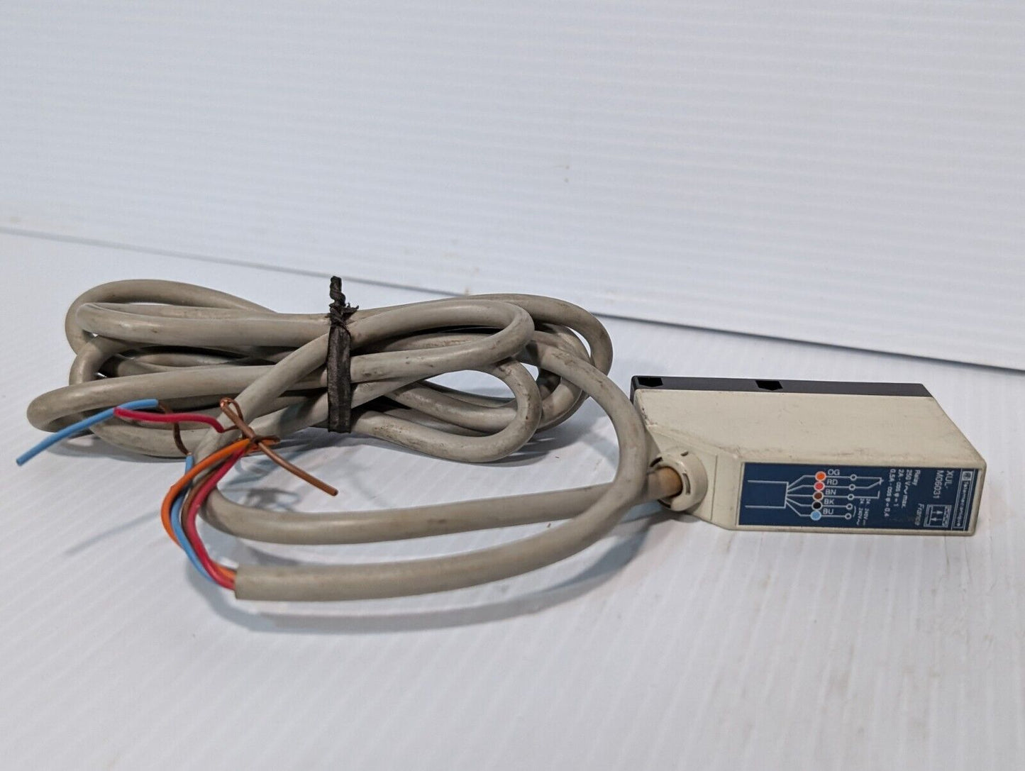 Telemecanique XUL-M06031 Photoelectric Sensor, 250 V Max, as pictured