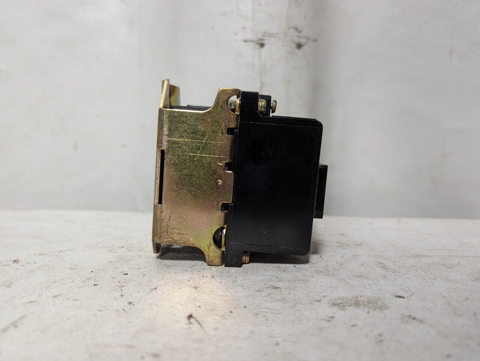 Allen-Bradley 700-N220A1 relay, type N, AC relay
