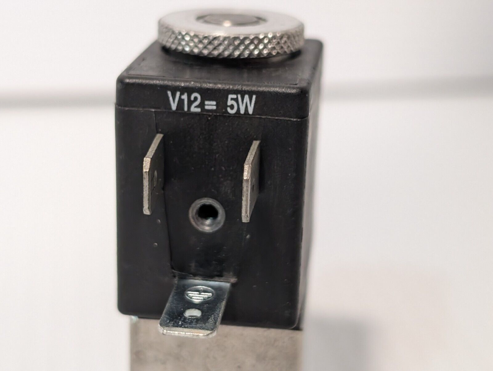 06 211 H04 45 Solenoid Coil Valve, 12V=5W - Free Shipping