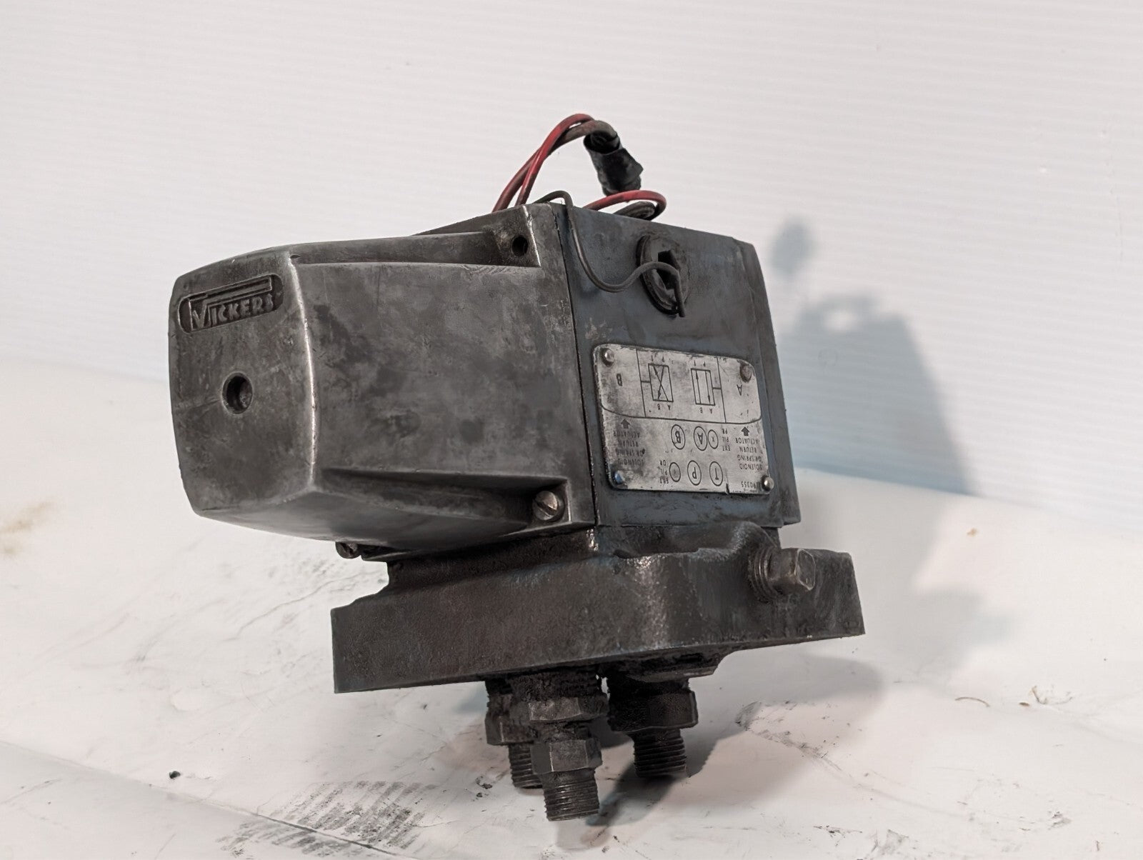 Vickers 281291 Industrial Control System, 316011 Solenoid Valve Coil