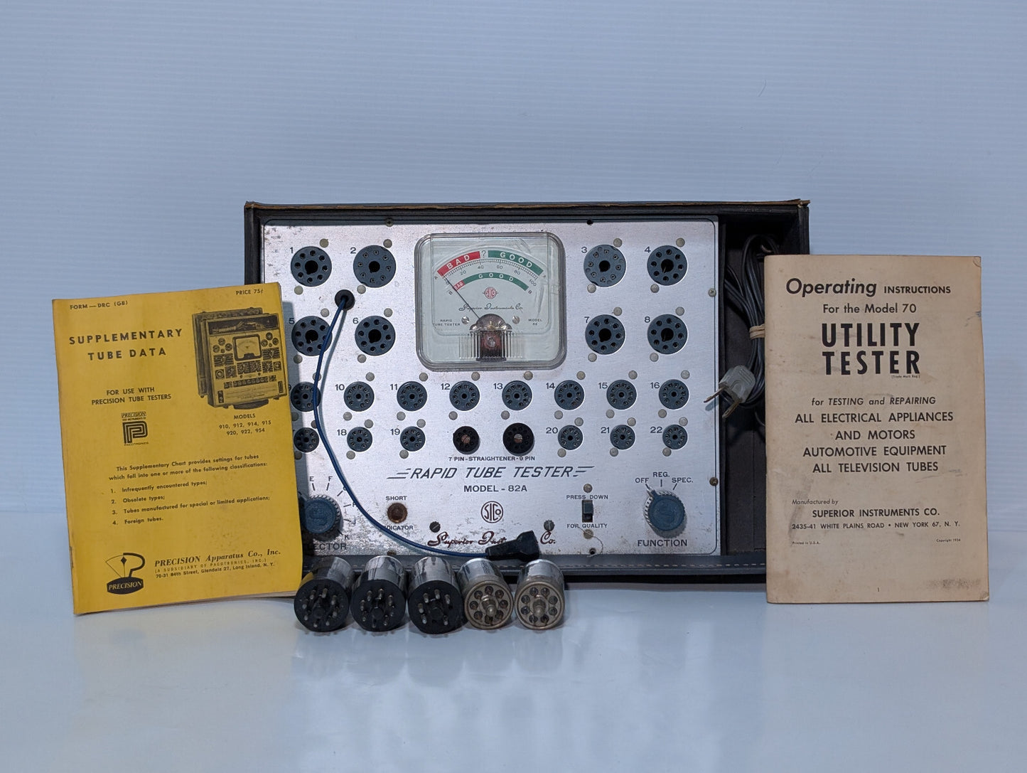 Superior Instruments Co. Model 82A Vintage Rapid Tube Tester, Case, Manuals