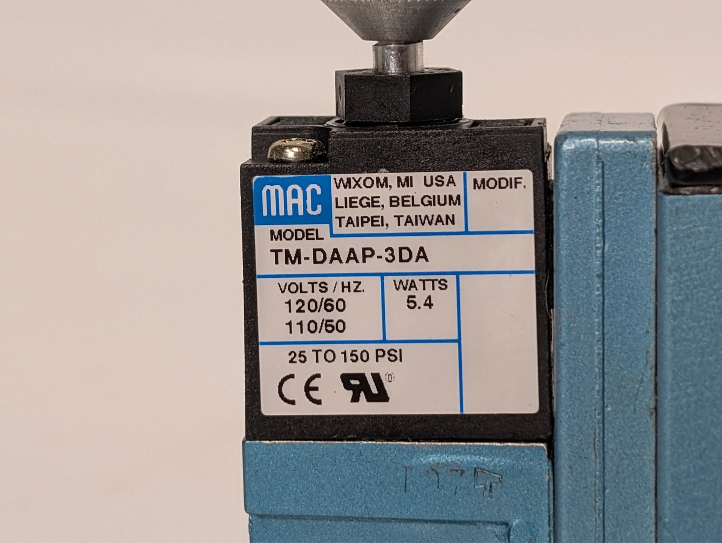 (1) New MAC 82A-DA-000-TM-DAAP-3DA Solenoid Valve
