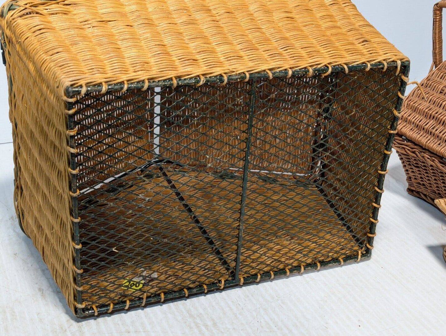 Vintage Huntsman Picnic Basket, Comes With 4 Accessory Baskets - Free Shipping