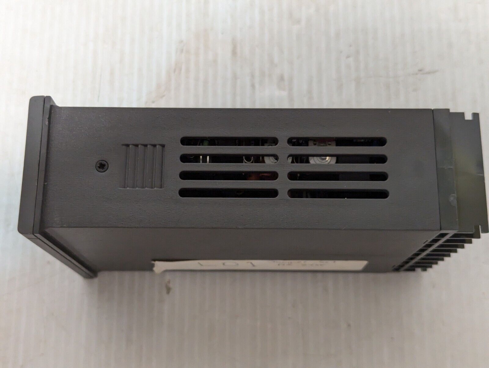 West M3300 L02 T1420 00 H10 Temperature Controller - Free Shipping+Returns