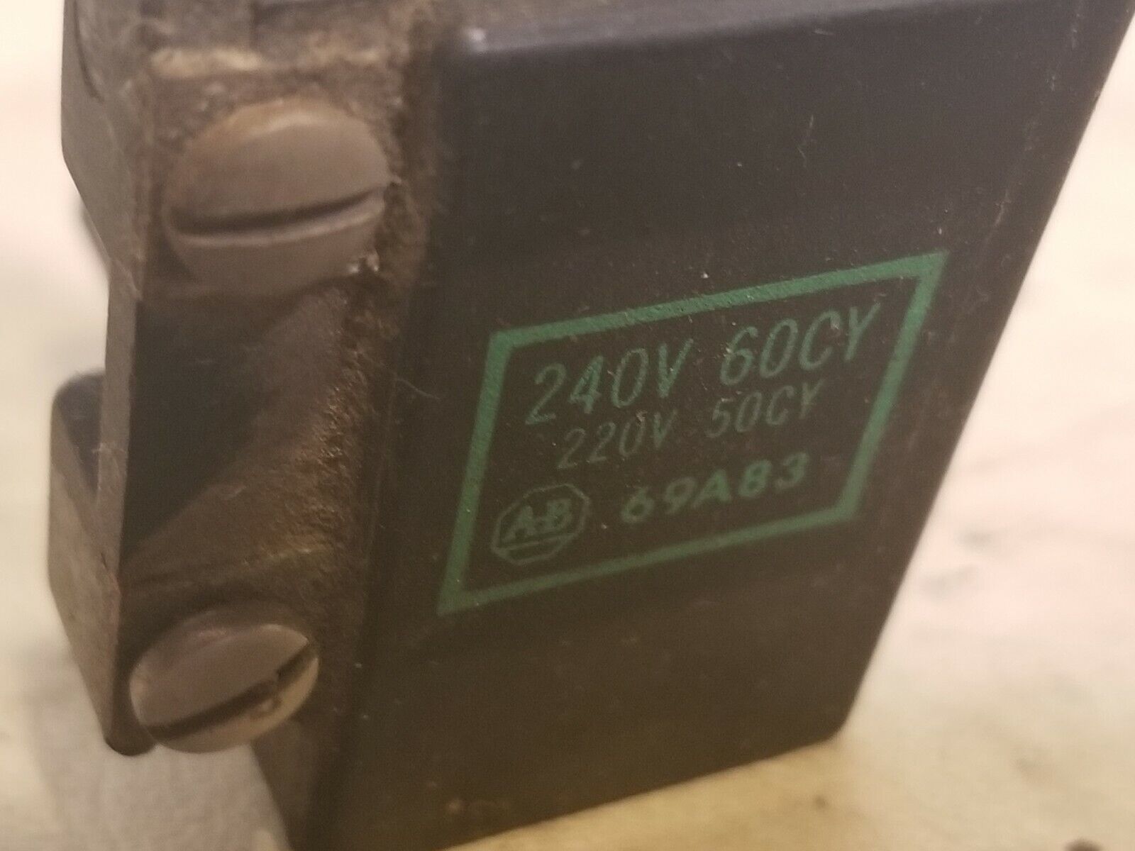 Allen Bradley 69A83 220/240VAC 50/60Hz