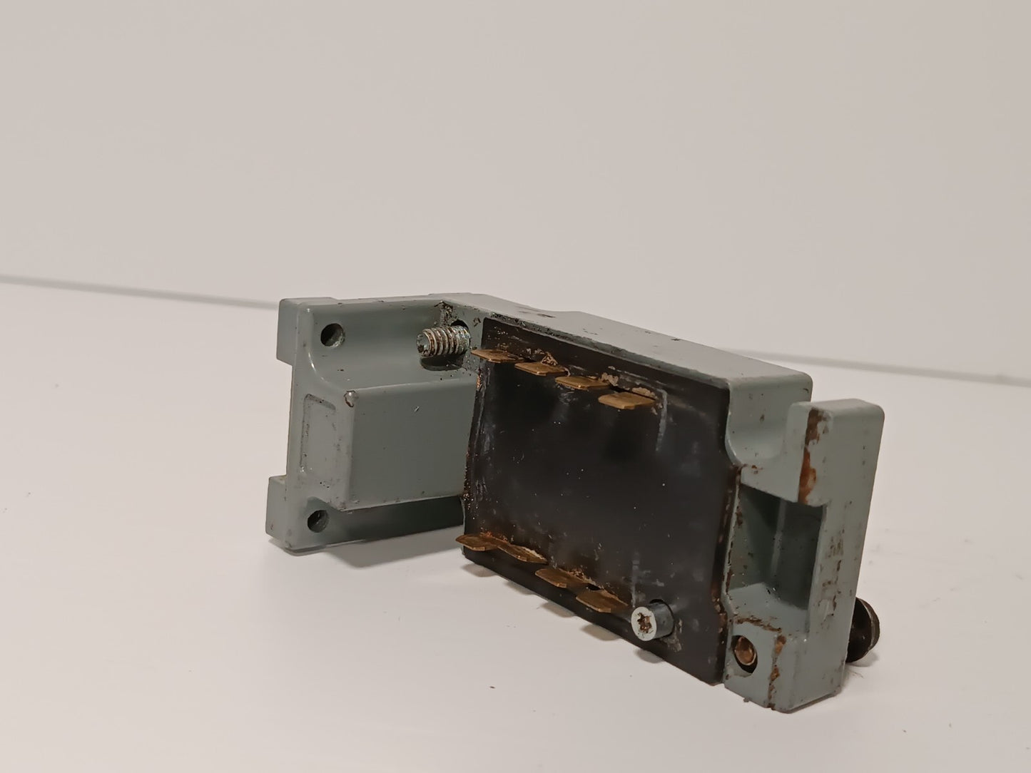 Square D 9007CO68 Limit Switch Plug In Unit 10A 600V DPDT 2NO 2NC