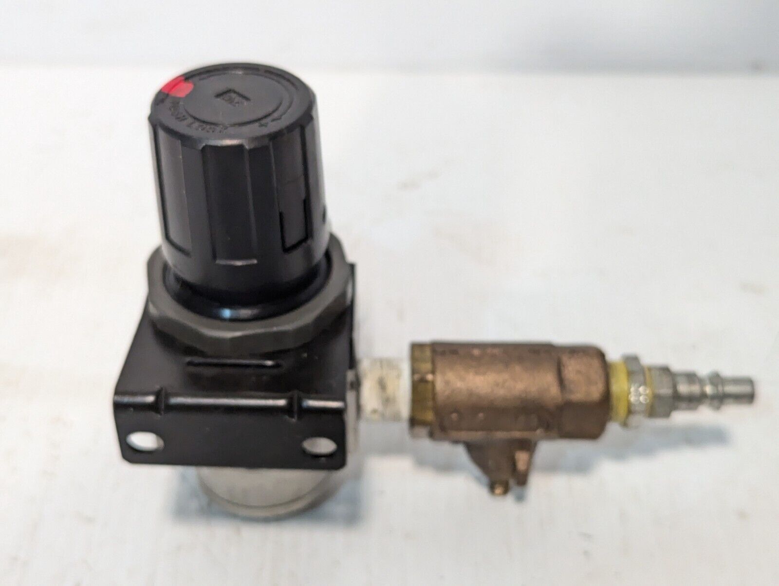 SMC NAR3000-N03 Pneumatic Regulator, 0.05-0.85MPa with 0-100psi Gauge -Free Ship