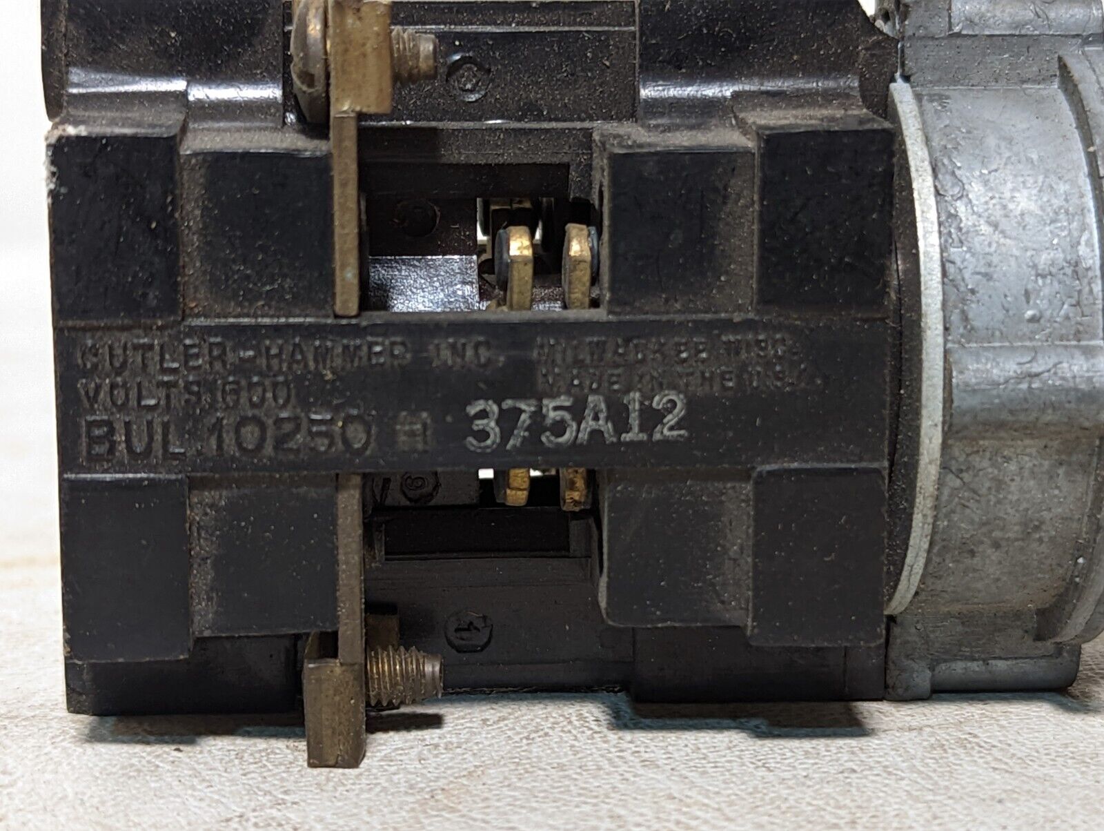 Cutler-Hammer 10250H heavy-duty pushbutton switch