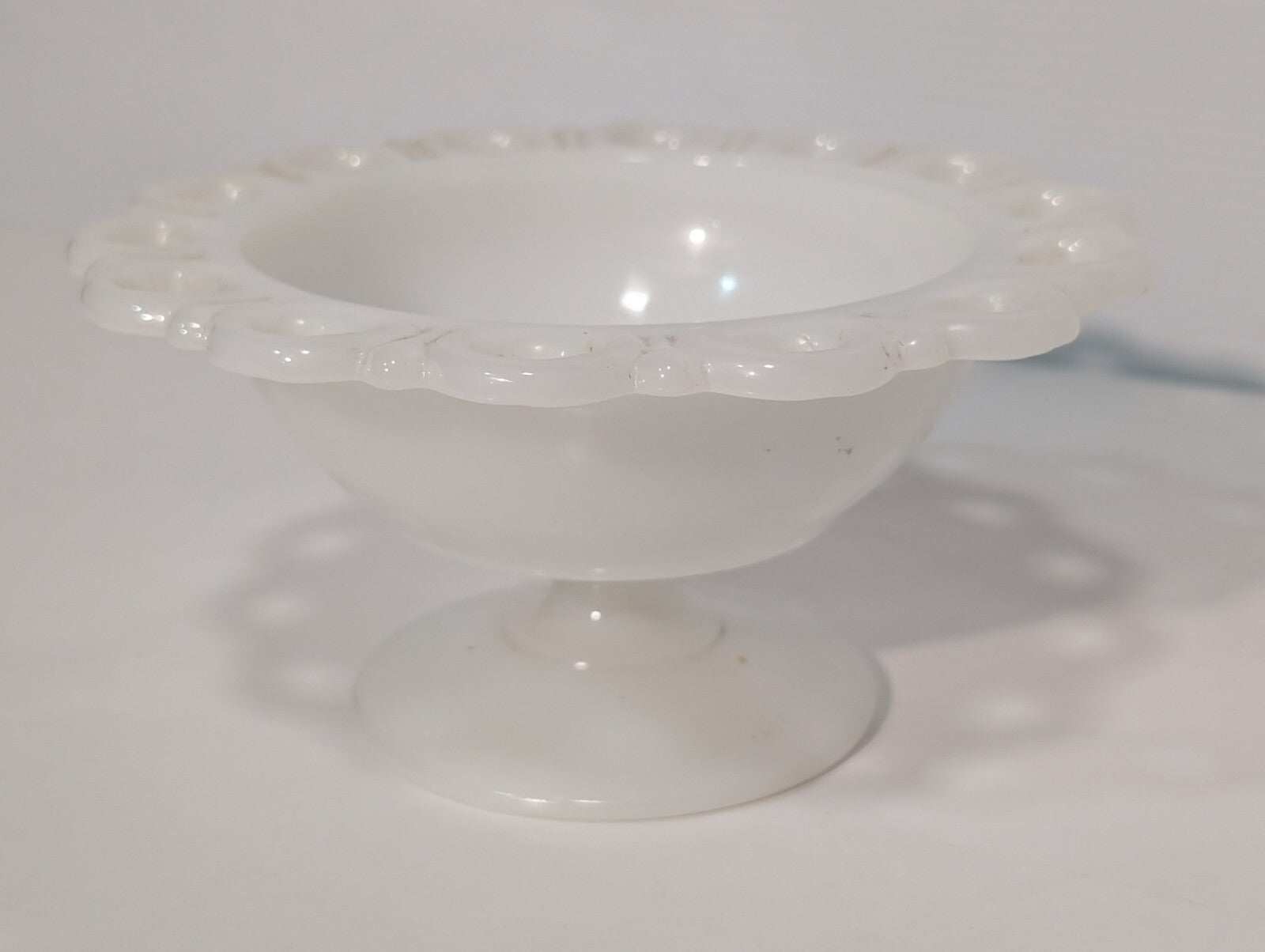 Vintage Anchor Hocking Milk Glass Lace Edge Old Colony Pedestal Compote Dish