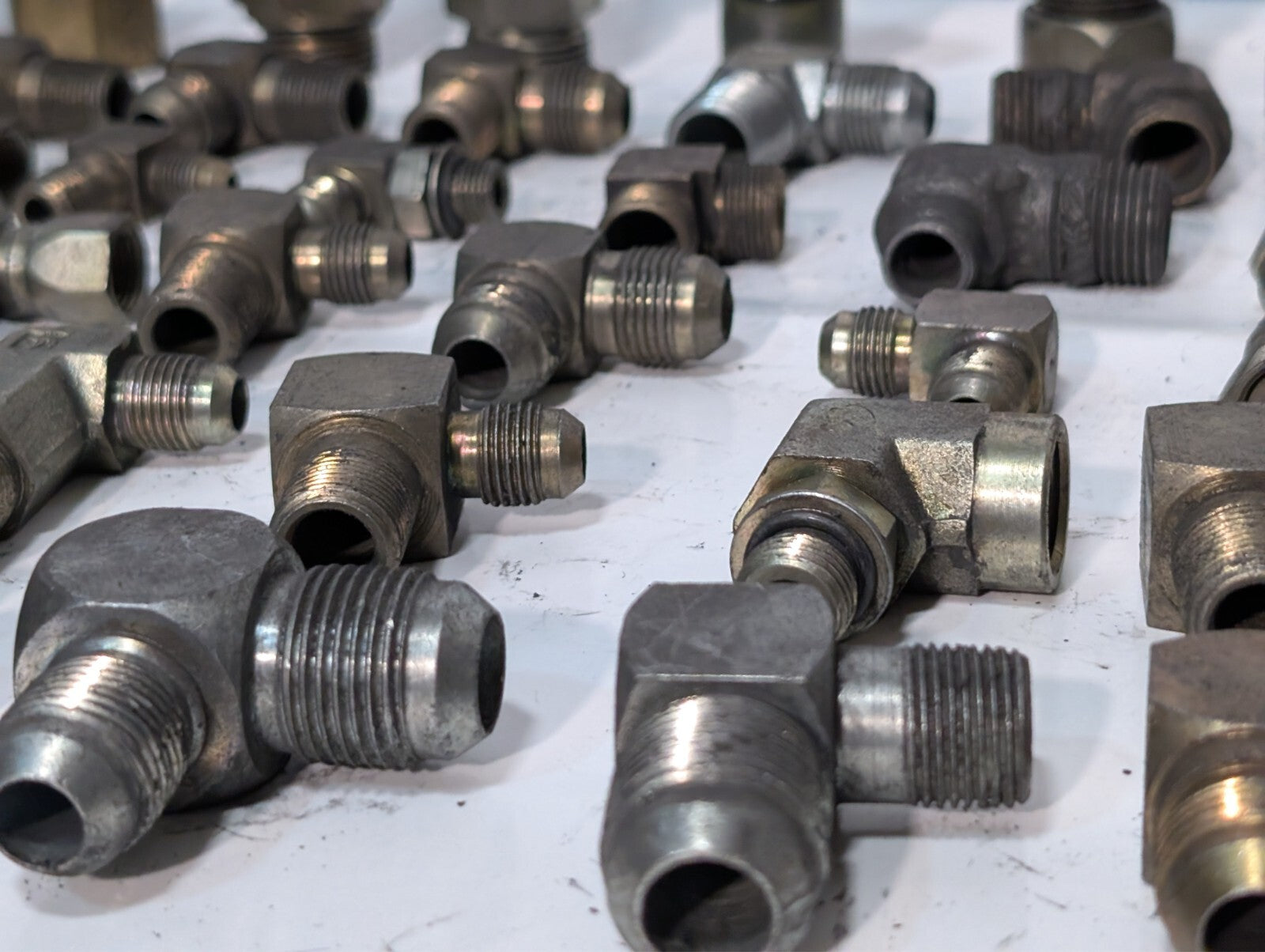 (225) Assorted 90 Degree Elbow Fitting and Adapters Male Female