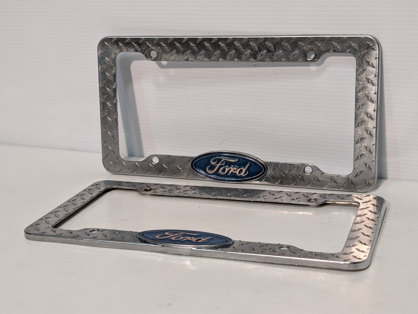 (2) Ford Metal Silver License Plate Frame Holder Metal Pattern Mustang GT Viper