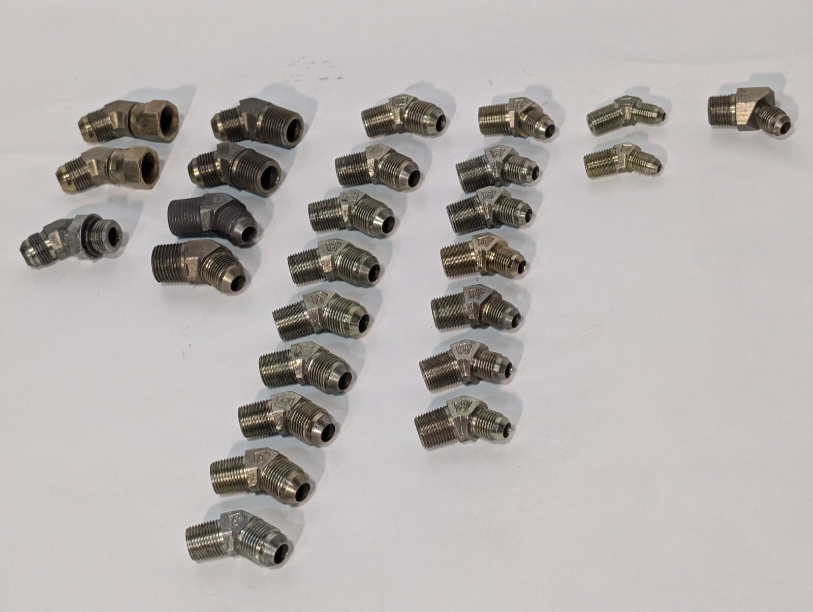 (26) 45 Degree High Pressure Elbow Fittings Adapters, Male-Female, Male-Male