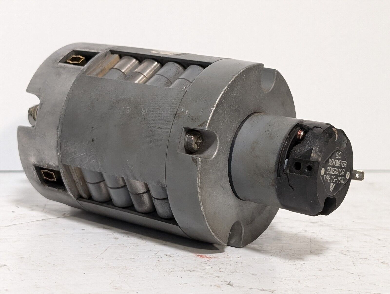 Yaskawa ABB UGTMEM-06LBB41 Minertia Servo Motor Mini Series