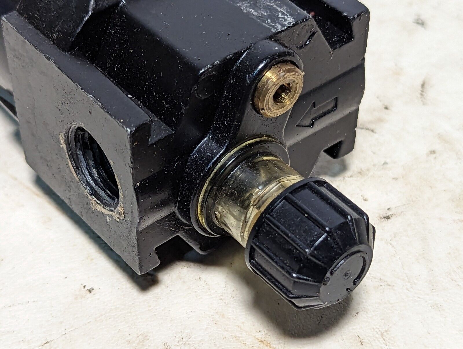 Coilhose Pneumatics 27L4 NPT lubricator, 1/2"