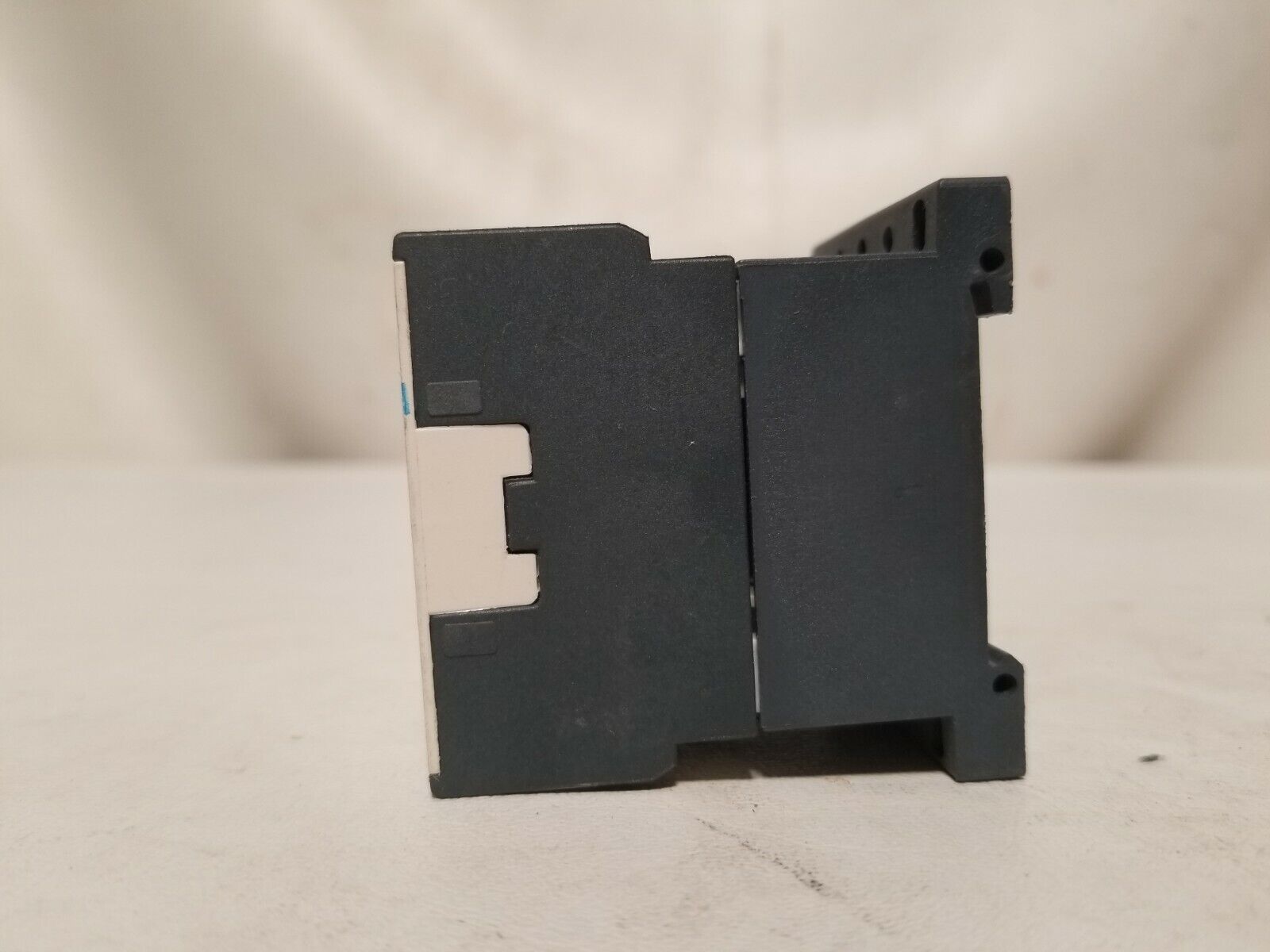 Telemecanique CA2KN40P7 relay