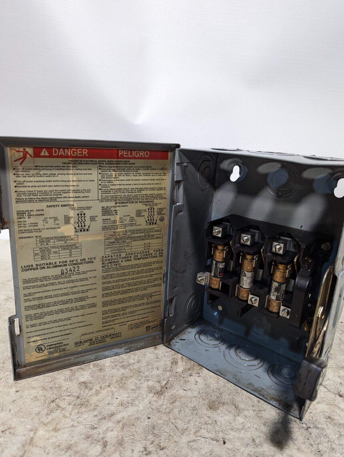 Square D D321N Single Throw Fusible Safety Switch, 30A, 240VAC