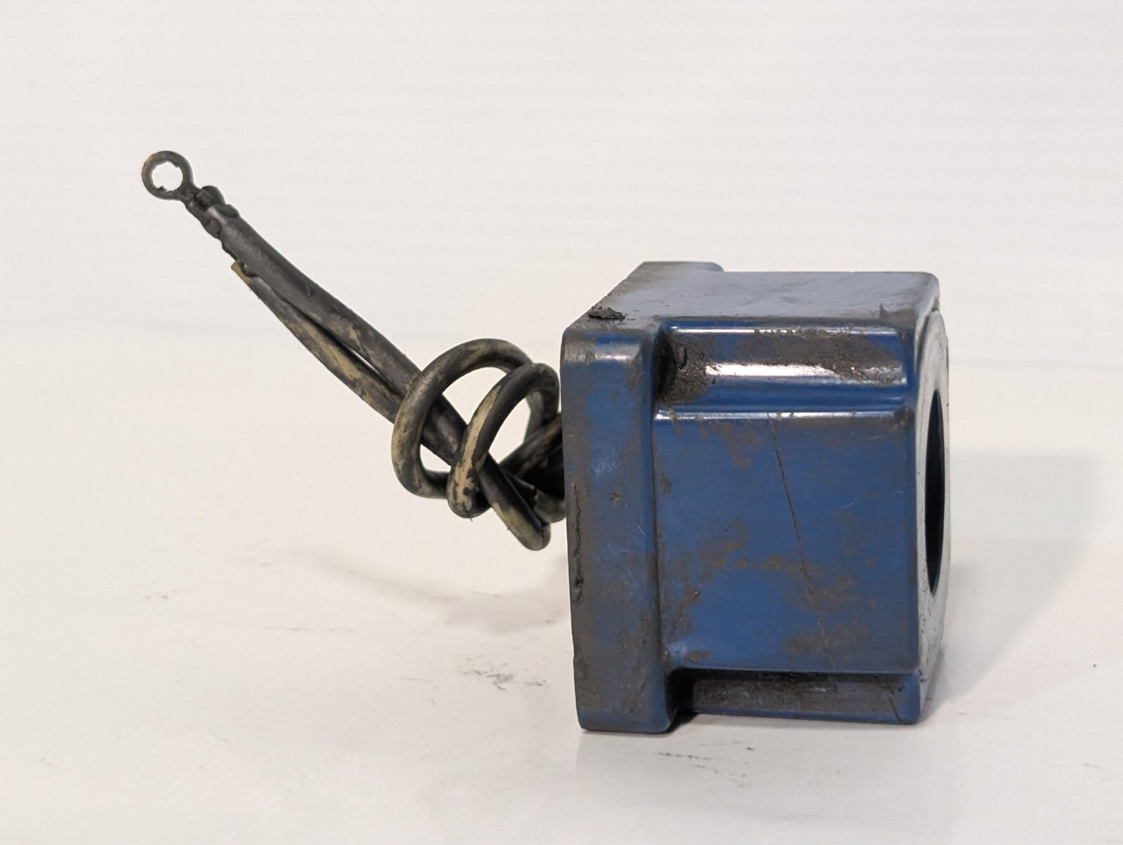 Vickers 633741 Solenoid Coil, 115/120VAC 50/60Hz, .54A, .64A