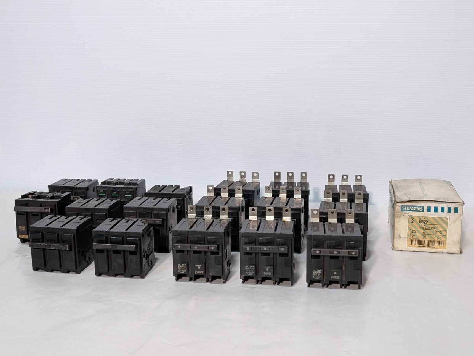 (19) Siemens 3-Pole Circuit Breakers, B- and BL- Type, 15A 20A 30A 40A 50A 60A