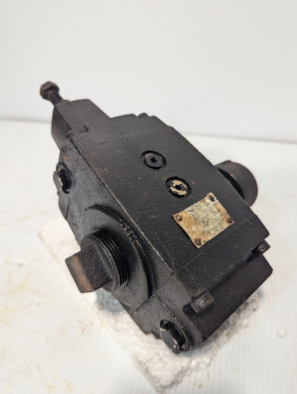 Vickers RT 12 B3 30 pressure control valve, 250-1000PSI range - Free Shipping