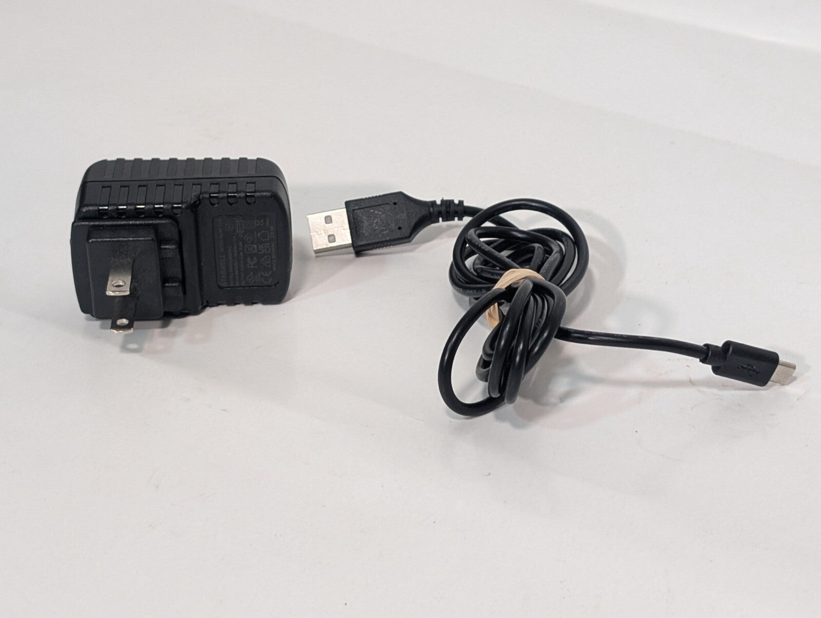 Starwell SK02G-050200Z AC/DC Medical Adapter, Input 100~240vac, Output 5vdc