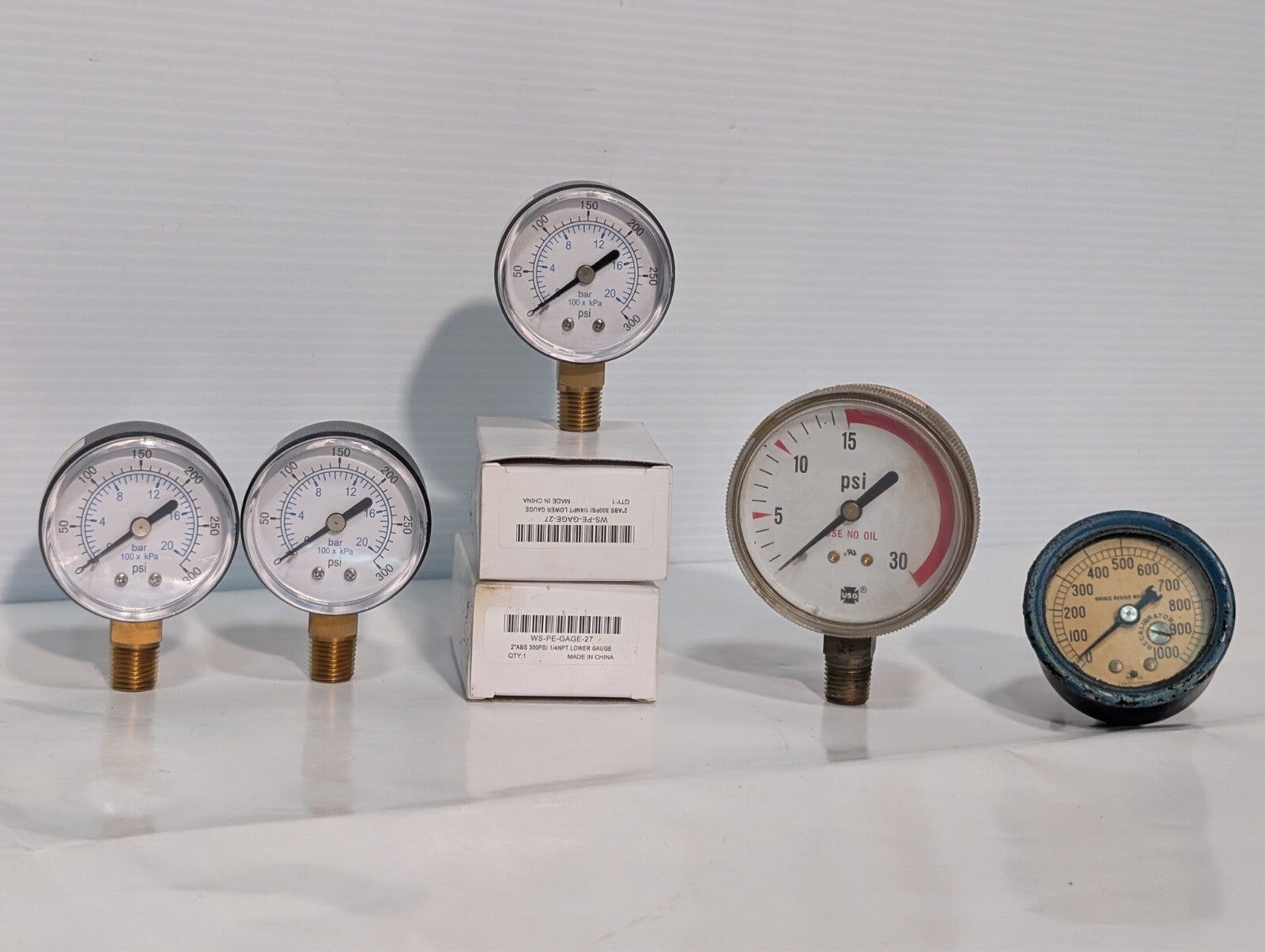 (8) WorkSmart Liquid Pressure Gauges WS-PE_GAGE-27 WS-PE-GAGE-80 WS-PE-GAGE-101