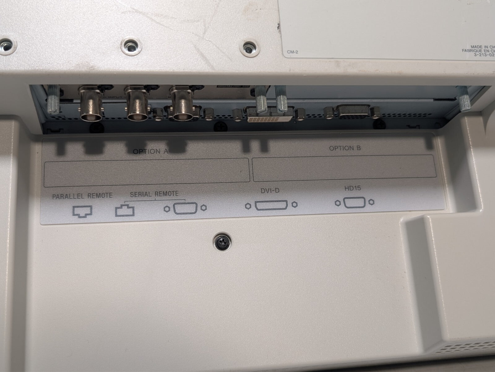 (1) Sony LMD-2450MD LCD Medical Display Monitor
