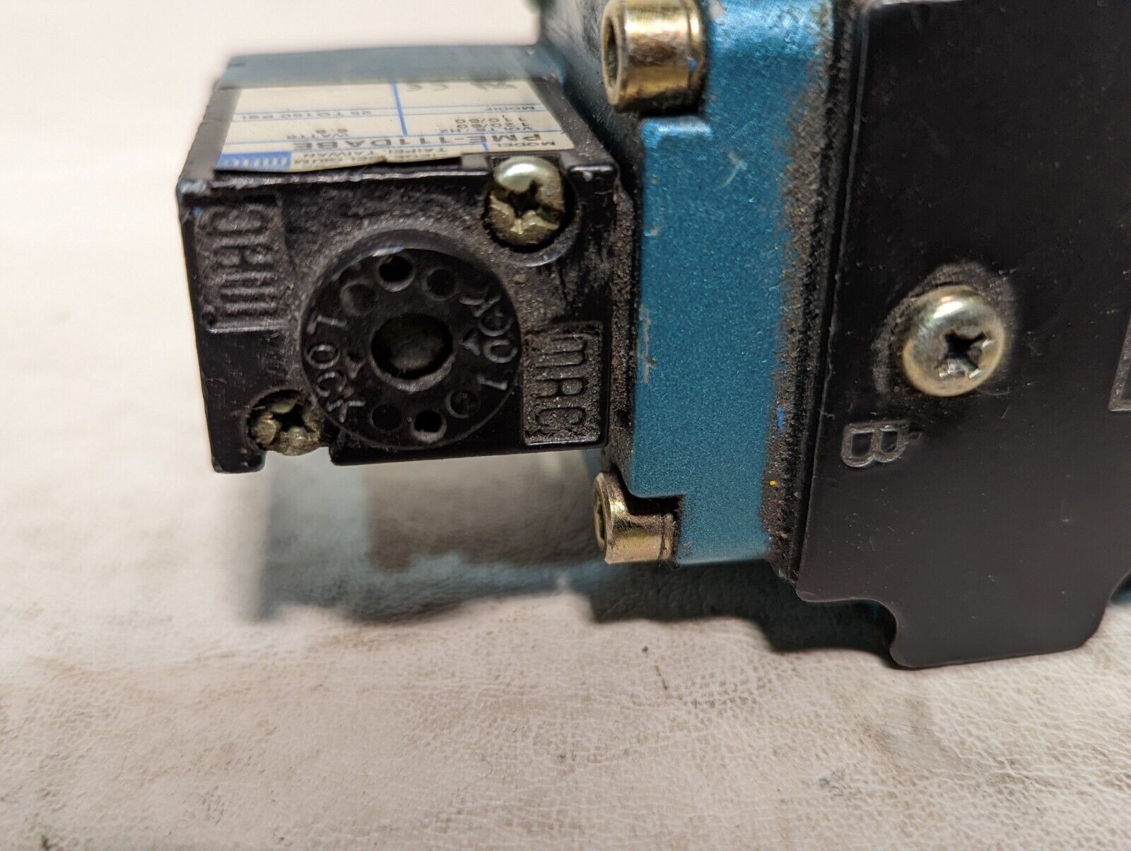 MAC 6521B-311-PM-111DA solenoid valve, vacuum to 150PSI, with PME-111DABE