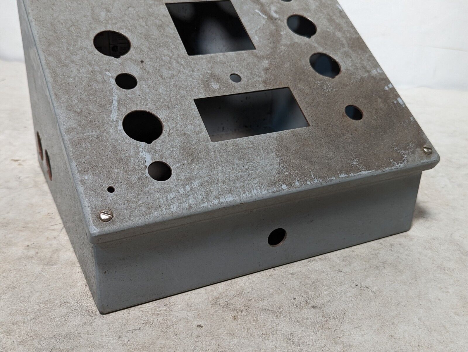 7-button, 4-light, 2-gauge pushbutton enclosure