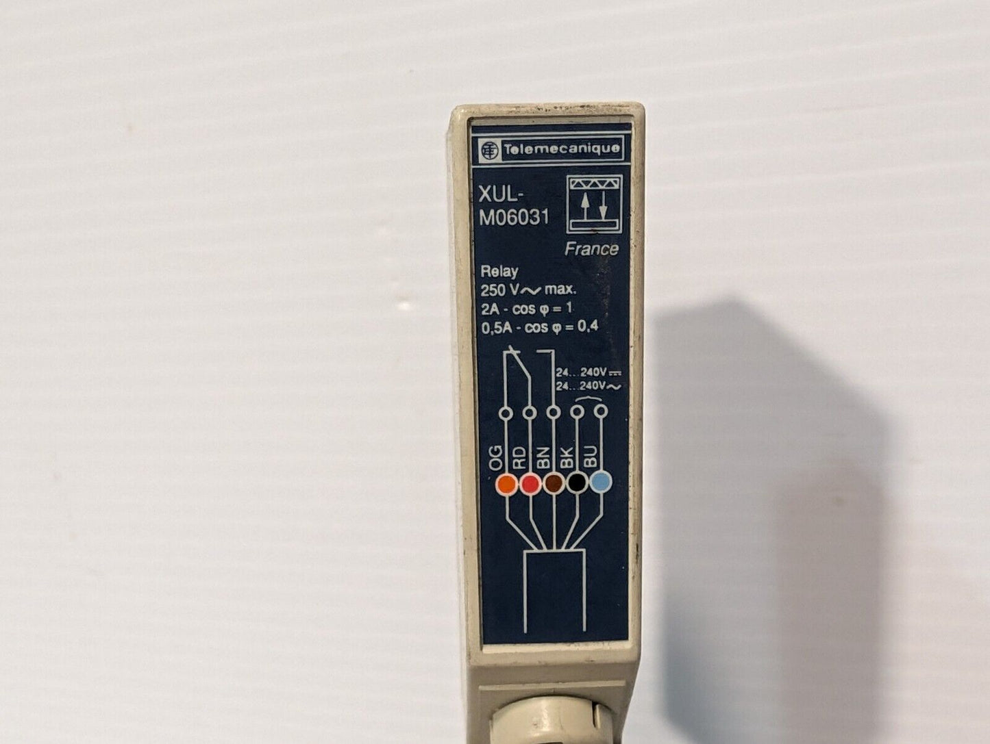 Telemecanique XUL-M06031 Photoelectric Sensor, 250 V Max, as pictured