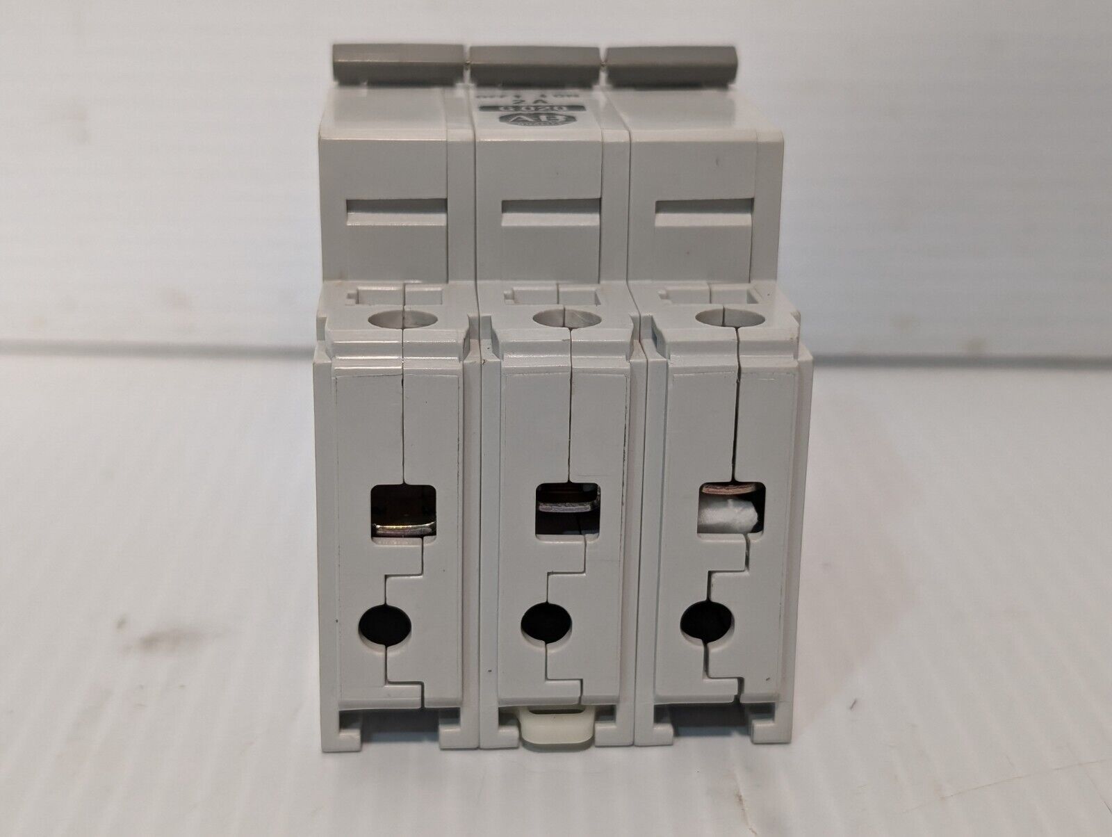 A-B Allen-Bradley 1492-CB3 G020 Ser B 3-Pole Motor Controller  - Free Shipping