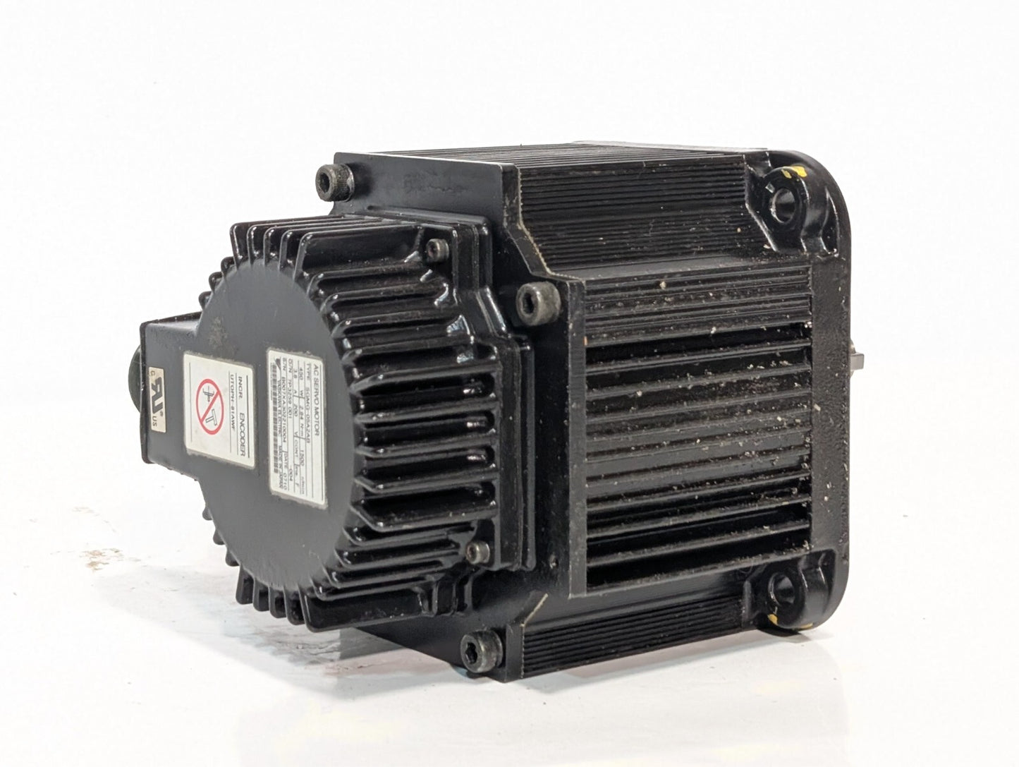 Yaskawa SGMG-05A2AB AC Servo Motor 450W 1500RPM 3.8A 200V Continuous