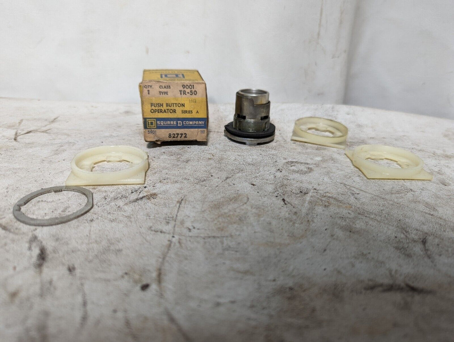 Square D 9001-TR-50 push button operator, ser. A, 82772