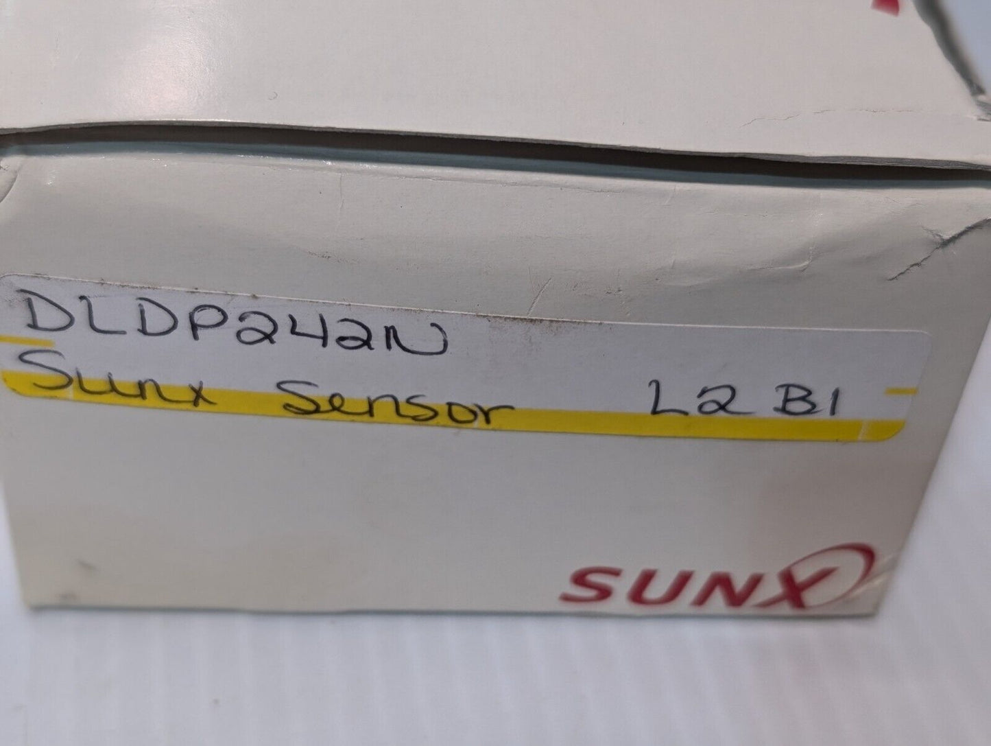 SunX DP2-42N Pressure Sensor, LED display, Digital, DP2 -Free Shipping & Returns