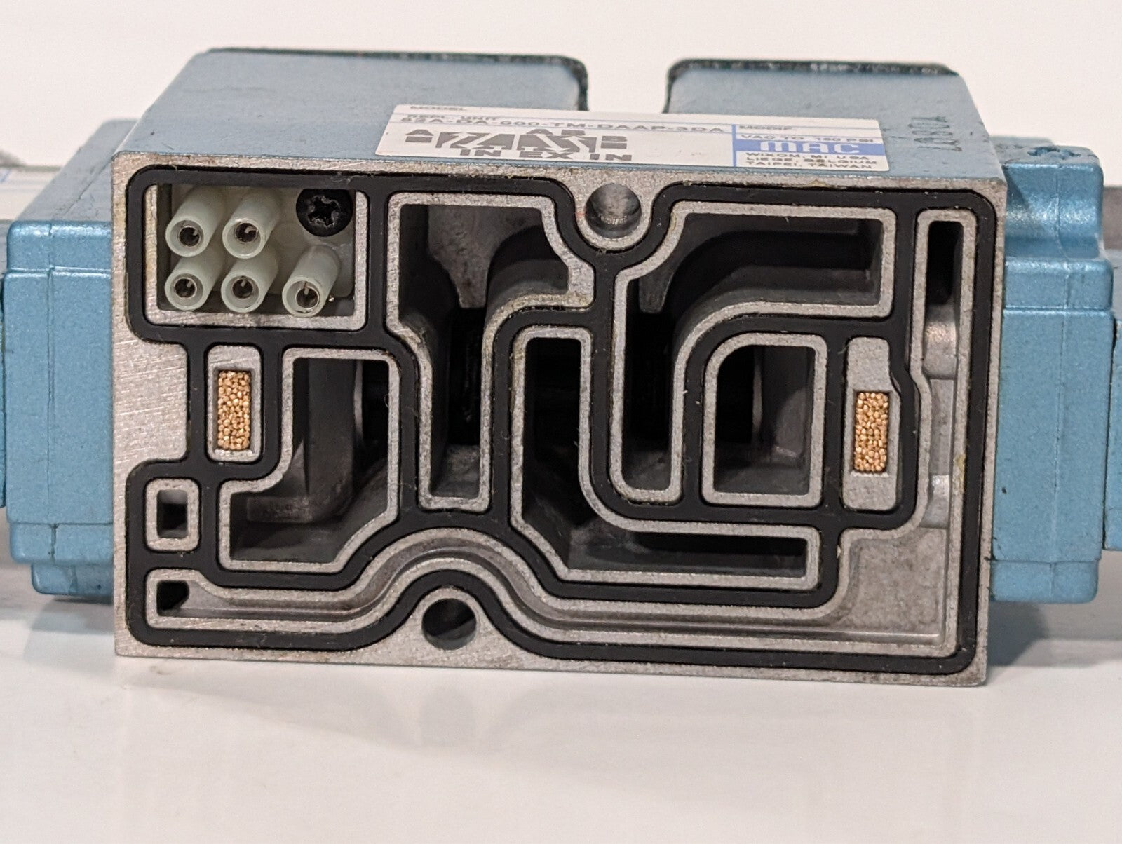 (1) New MAC 82A-DA-000-TM-DAAP-3DA Solenoid Valve